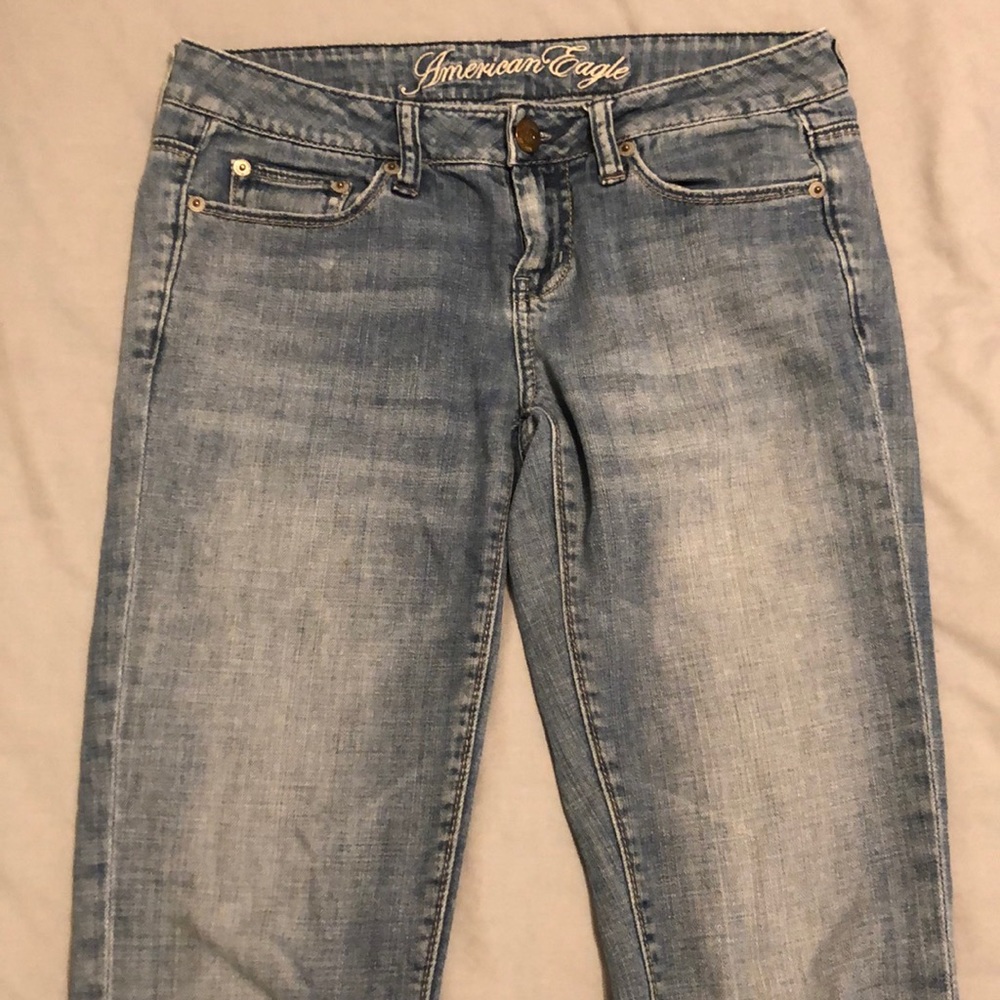 American Eagle Light Wash Jeans